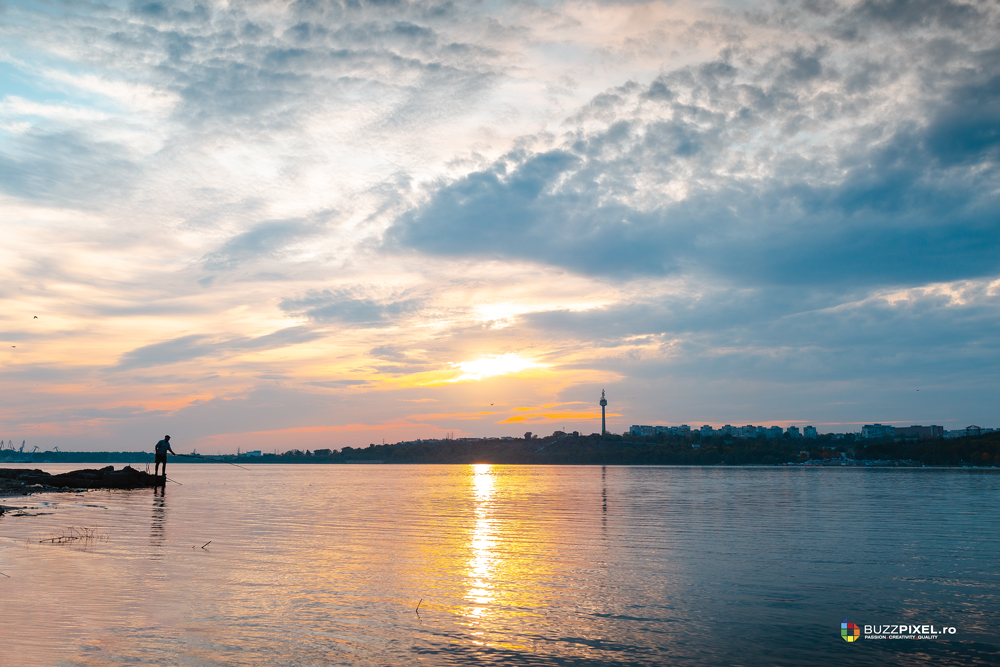 Pescar pe malul Dunari.